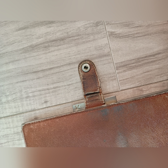 Authentic Louis Vuitton Viennois Kisslock Wallet - Picture 13 of 15